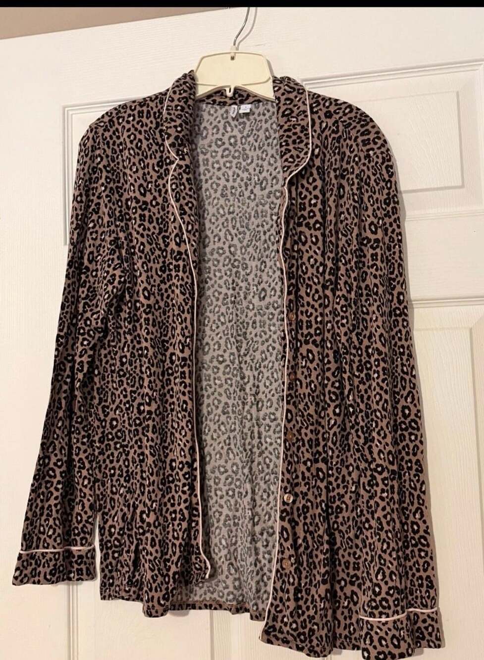 Nordstrom Pajama Top Size L Cheetah Print Long Sleeve